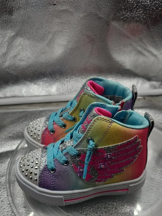 O Pink & White sz 6 Little Girls Rainbow Wings Light Up