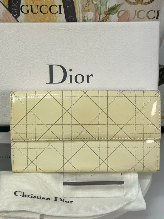 DIOR Cannage Quilted Patent Leather Continental Wallet 💖