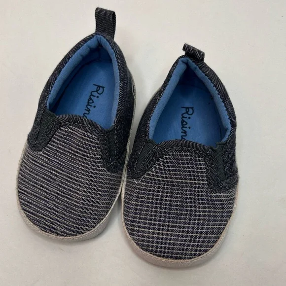 Rising Star Gray Baby Walker Slip-On Shoes Size 3-6 Months
