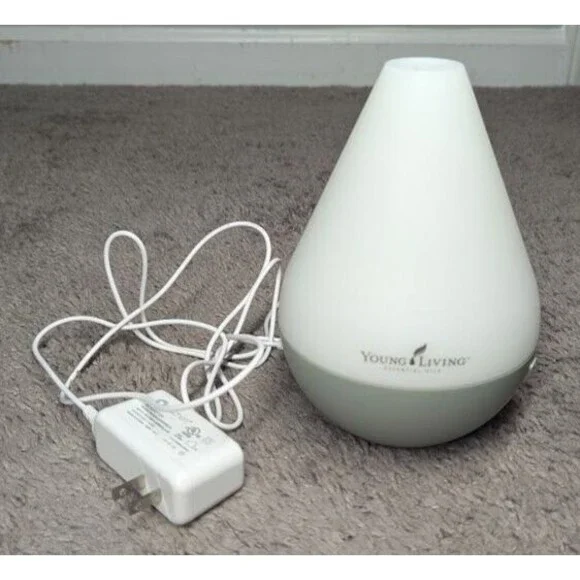YOUNG LIVING Essential Oil Dew Drop Diffuser Working A/C Adapter Nice Condition
