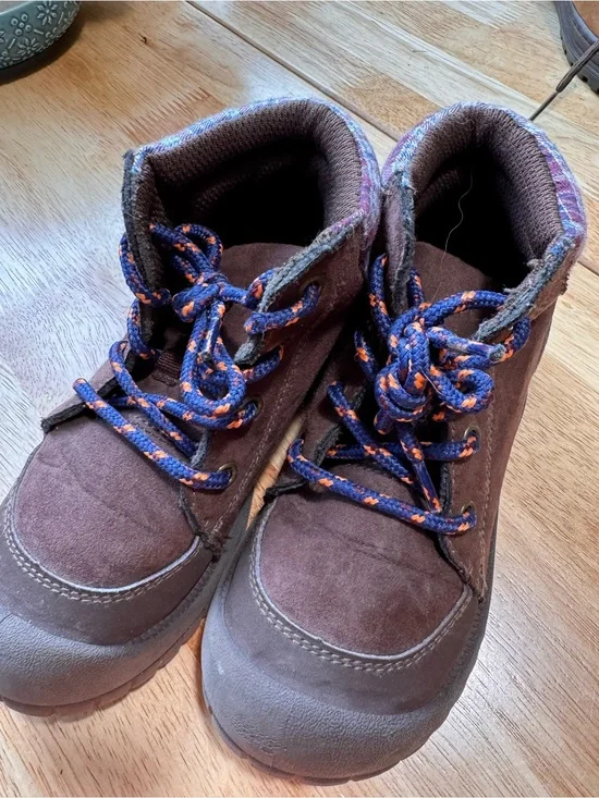 OshKosh B'gosh Brown Suede Kids Boots with Blue and Orange Laces