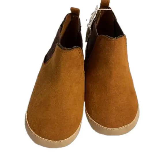 Old Navy toddler boy walking shoes brown 18-24 months new