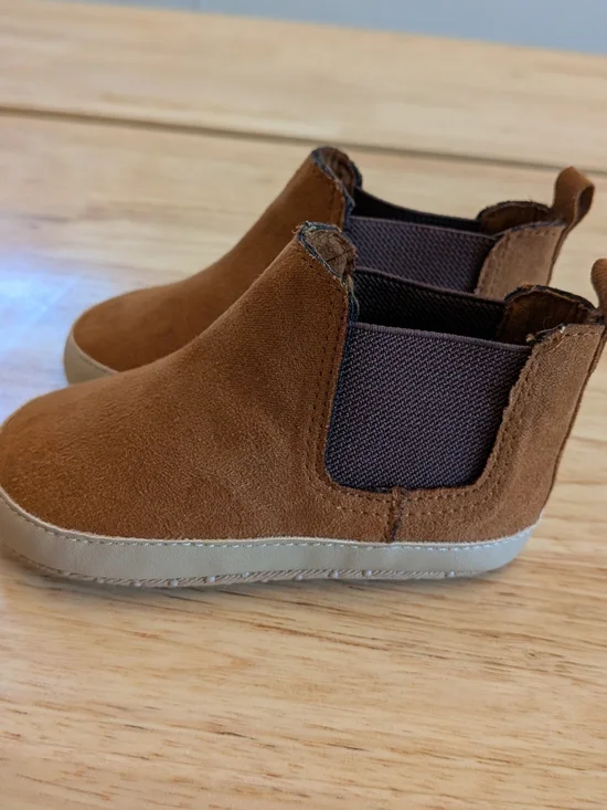 Old Navy Toddler 6-9M Chelsea Slip-On Boots EUC Church Baby Boy Formal Soft Shoe