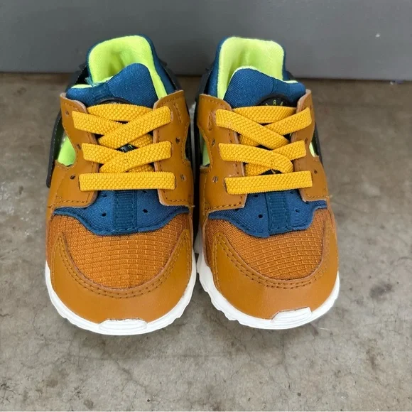 Nike Kids Huarache Run‎ Sneakers Size 4C