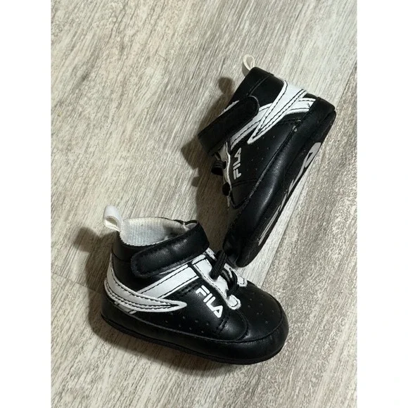 Fila Baby Shoes 0-6 Months Black‎ White Sneakers Booties Infant