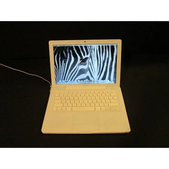 Macbook White