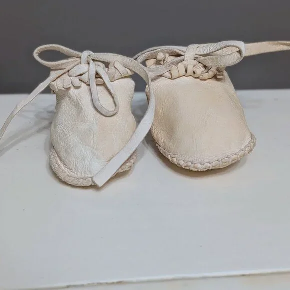 VTG White Leather Moccasin Baby Crib Shoes Sz 1 Infant Walker 0–3 Months Laces