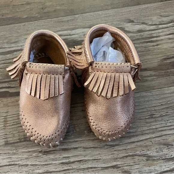 Minnetonka rose gold leather moccasins 3