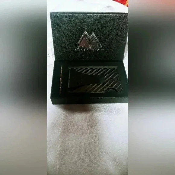 Mountain voyage co. Wallet