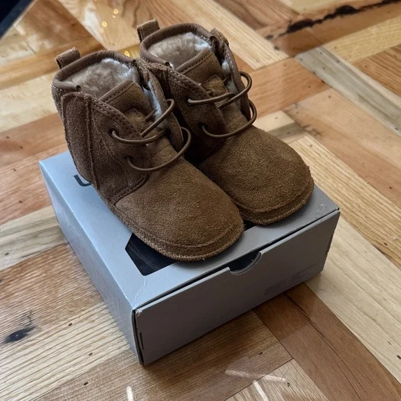 Cozy Brown Ugg Kids Boots 12-18M