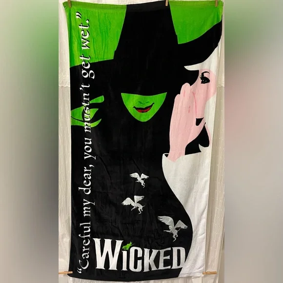 HTF Broadway Musical “WICKED” BeachTowel & Special Ed. People Magazine 1/26