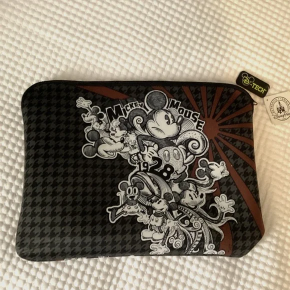 Disney reversible Laptop case black & multi color
