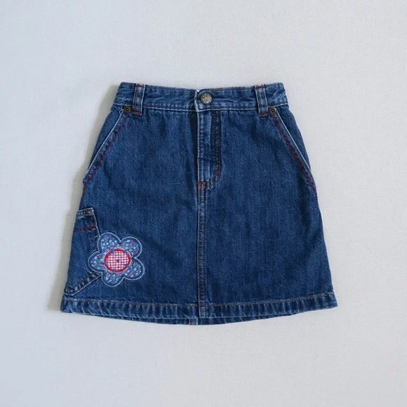 Vintage Y2K OshKosh B'Gosh Embroiderd Floral Apple Cotton Denim Skirt 4T