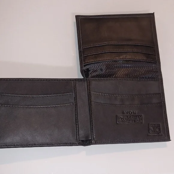 Avon Dark Leather Men's Wallet