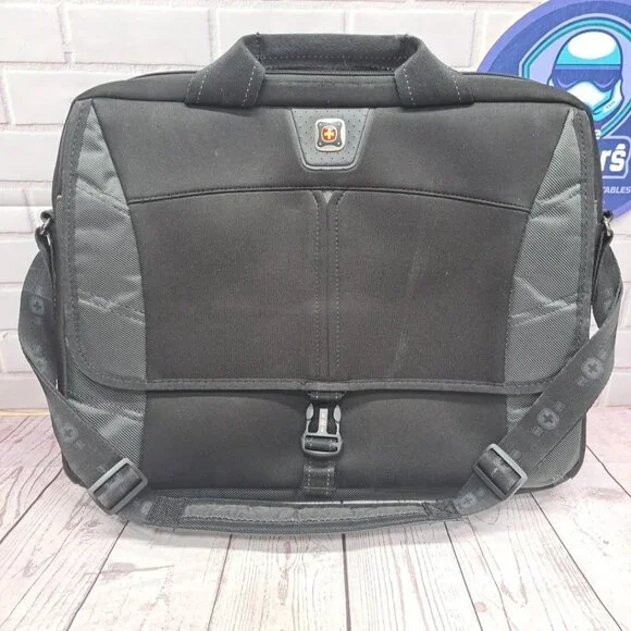 Wenger Swiss Army Laptop Bag Briefcase Black Shoulder Strap Storage Pockets