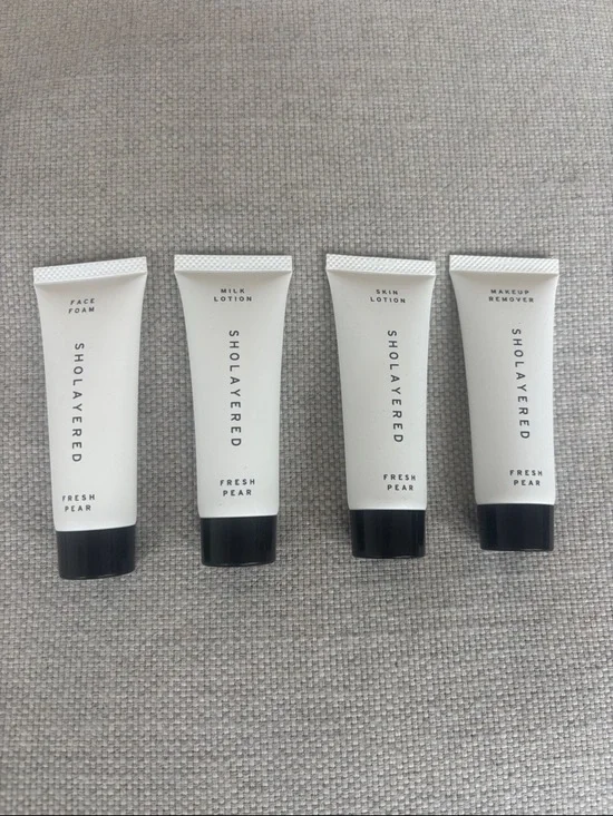 New sealed Sholayered Fresh Pear Sample Makeup Set