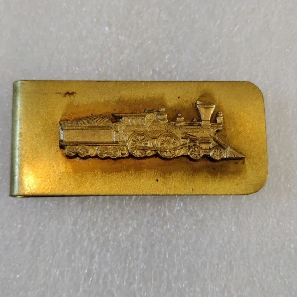 Vintage solid brass train en