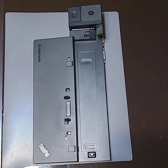 Genuine Lenovo ThinkPad Ultra Dock Type 40A2 Docking Station