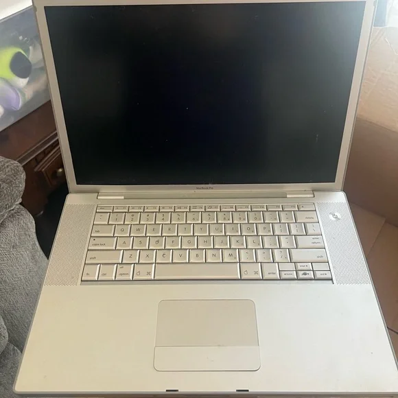 MacBook Pro (15-inch, 2.4 2.2GHz) Parts Bundle