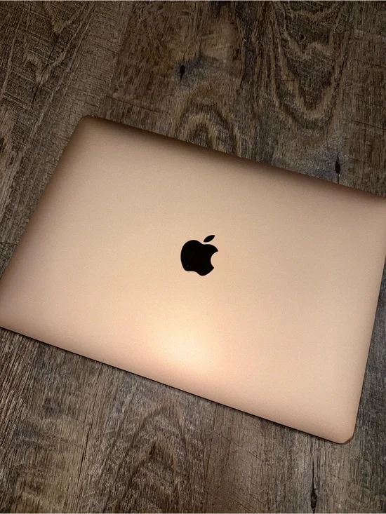 MacBook Air 13 inch. 2020 model