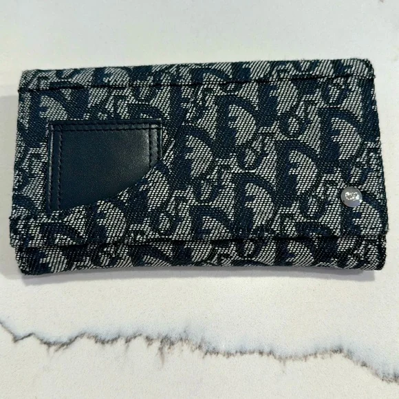 Christian Dior medium wallet