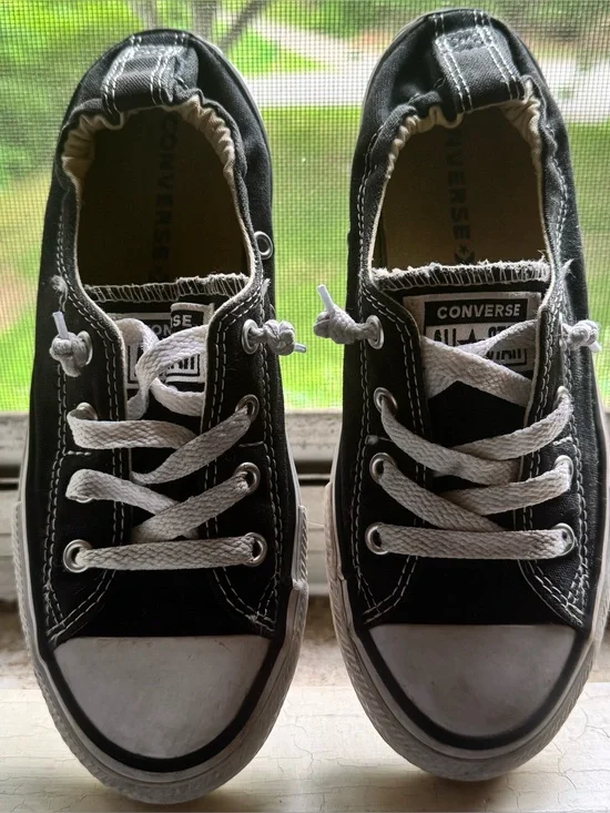 Converse Girls Black Low-Top Chuck Taylor All Star Shorline slip-on sneakers
