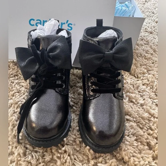 Carter's Yoyo Toddler Girls Boots With Bow Accent. NWB