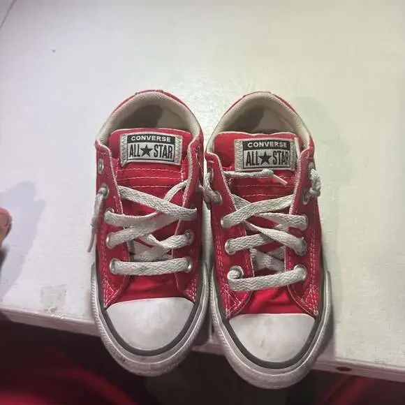 Converse All Star Toddler Low Top Red Canvas Sneakers Size 5
