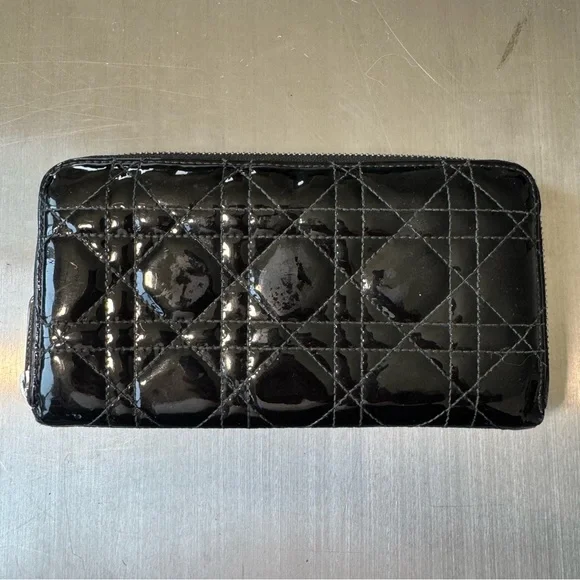 Dior Vintage Patent Cannage Zipply Wallet in Black