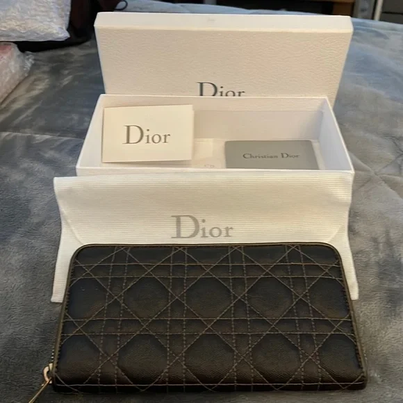 Christian Dior quilted zipper wallet 100% Authentic dark brown color great cons