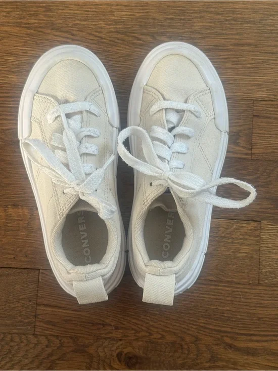 Converse Kids Cream Canvas Low-Top Sneakers