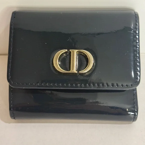 CHRISTIAN DIOR Patent 30 Montaigne Navy Blue Wallet