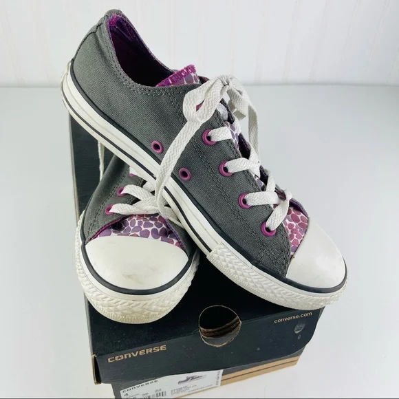 Converse All Star Kids Shoes Size 4 Purple and Gray
