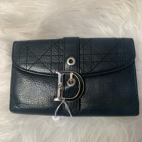 #45793 Christian Dior EUC wallet
