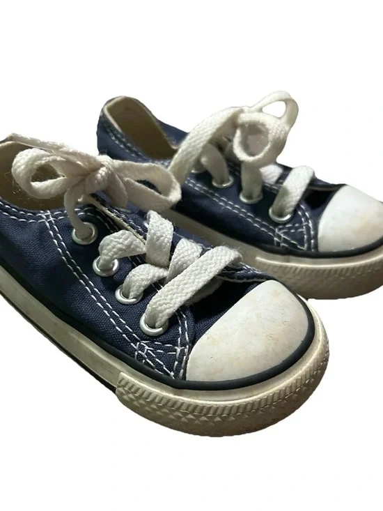 Toddler Converse Navy Blue Low Top Sneakers Size 4