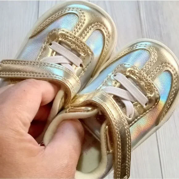 (19-3973) Carter's Shoes Sz 3