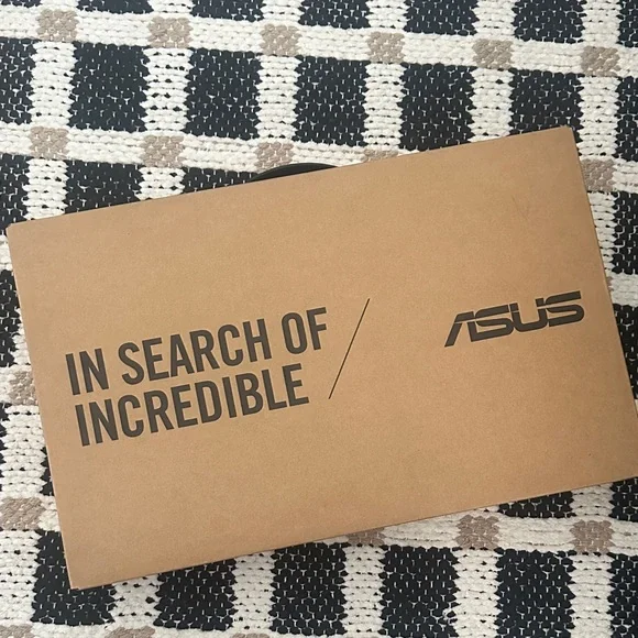 ASUS E410M Laptop in Black