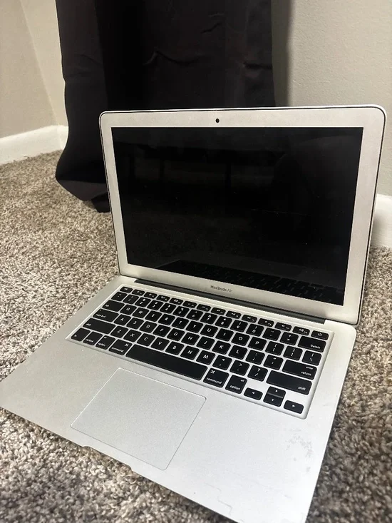 MacBook Air 13”