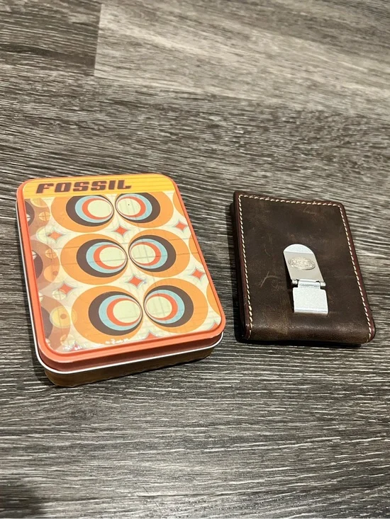Fossil Brown Leather Money Clip Wallet with Orange Patterned Tin