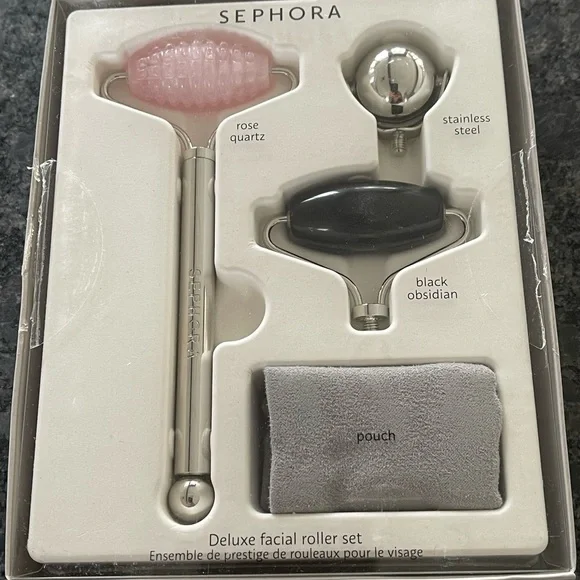Sephora Deluxe Facial Roller Set rose quartz, stainless steel & black obsidian