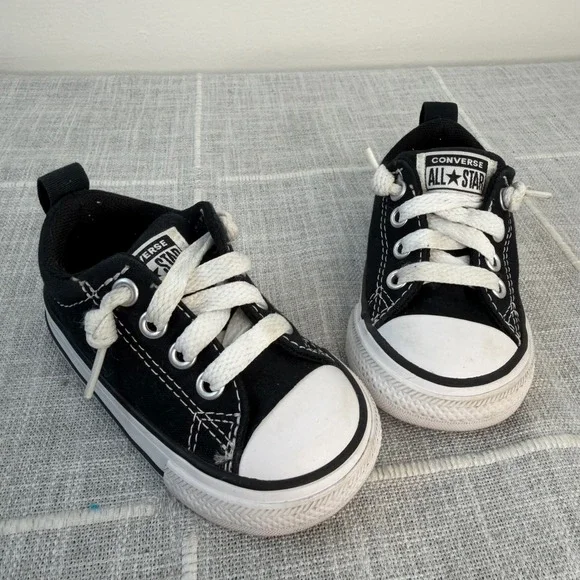 Converse Low Tops Baby Toddler Size 4 Black Street Ox Low Top Sneakers‎