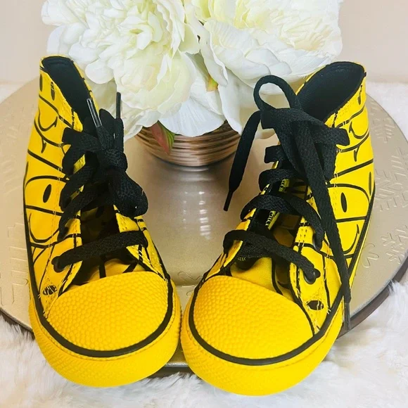CONVERSE Kids Hi-Top Sneakers Yellow Smiley Print NWOT Box| Size 9‎