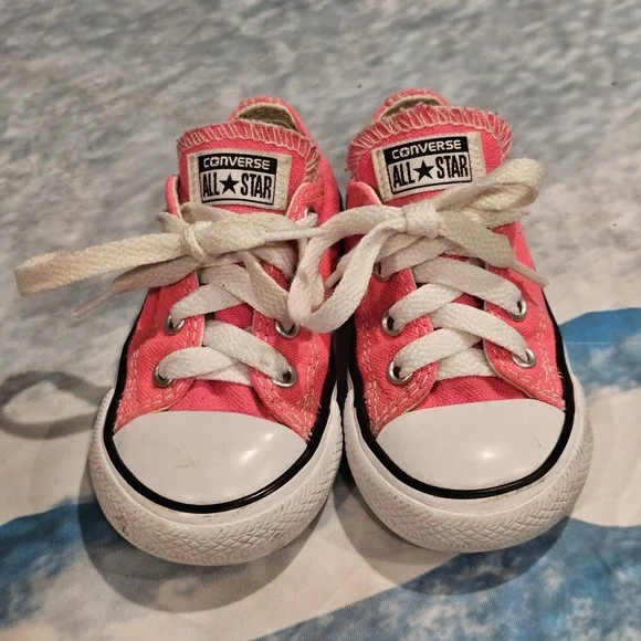 Converse All Star Toddler Girls Size 6 Hot Pink Low Top Sneakers