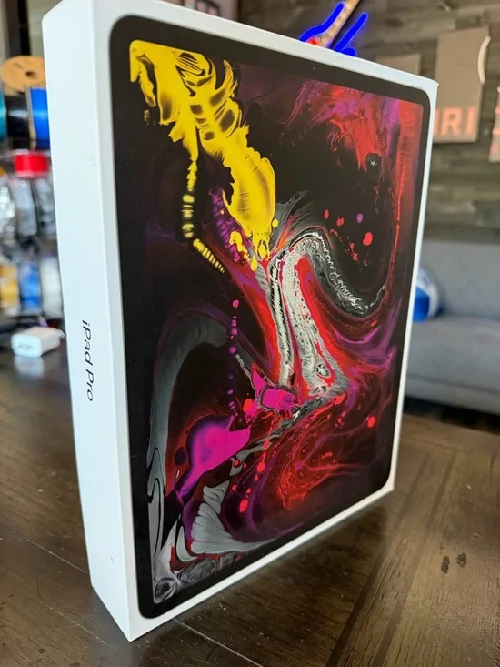 Apple iPad Pro - 12.9” WiFi + Cellular - Retail Box