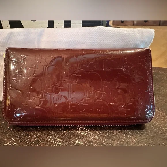 Beautiful Dior Patent Leather Bicolor Wallet