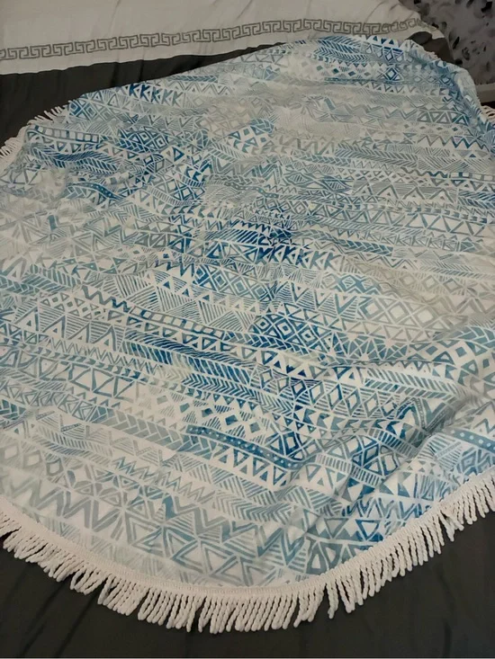 DSW Round Geometric Fringe Towel in Blue and White