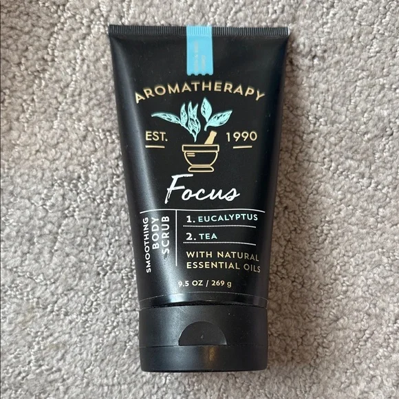 Bath and Body Focus Smoothing Body Scrub Essential Oils NWT Unopened Relax