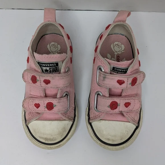 Converse Rose Heart Embroidered Sneaker 6T