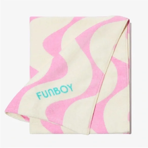 FUNBOY Poolside Leisure Club Beach Towel NWT