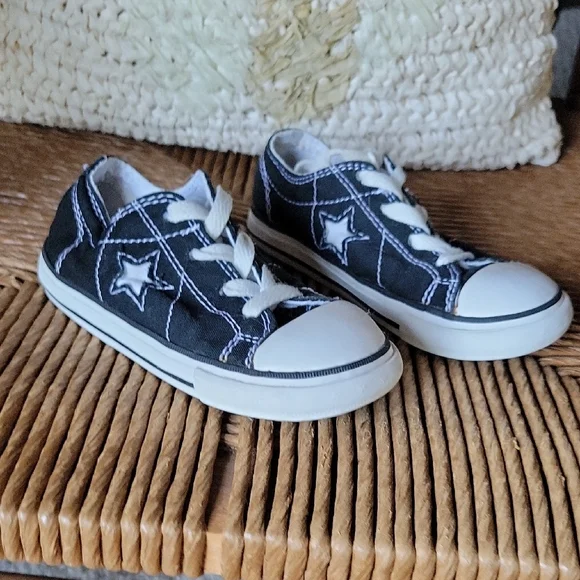 Converse One Star, black/white sneaker, size 9